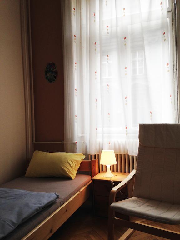 Yolo Hostel Budapesta Cameră foto