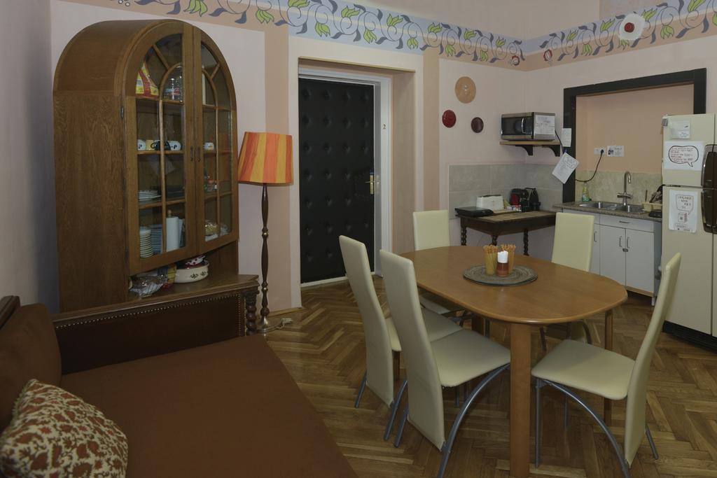 Yolo Hostel Budapesta Cameră foto