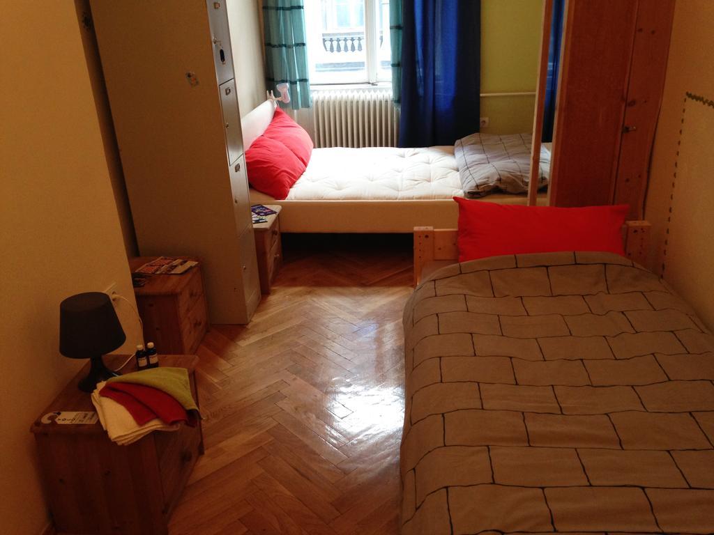 Yolo Hostel Budapesta Cameră foto
