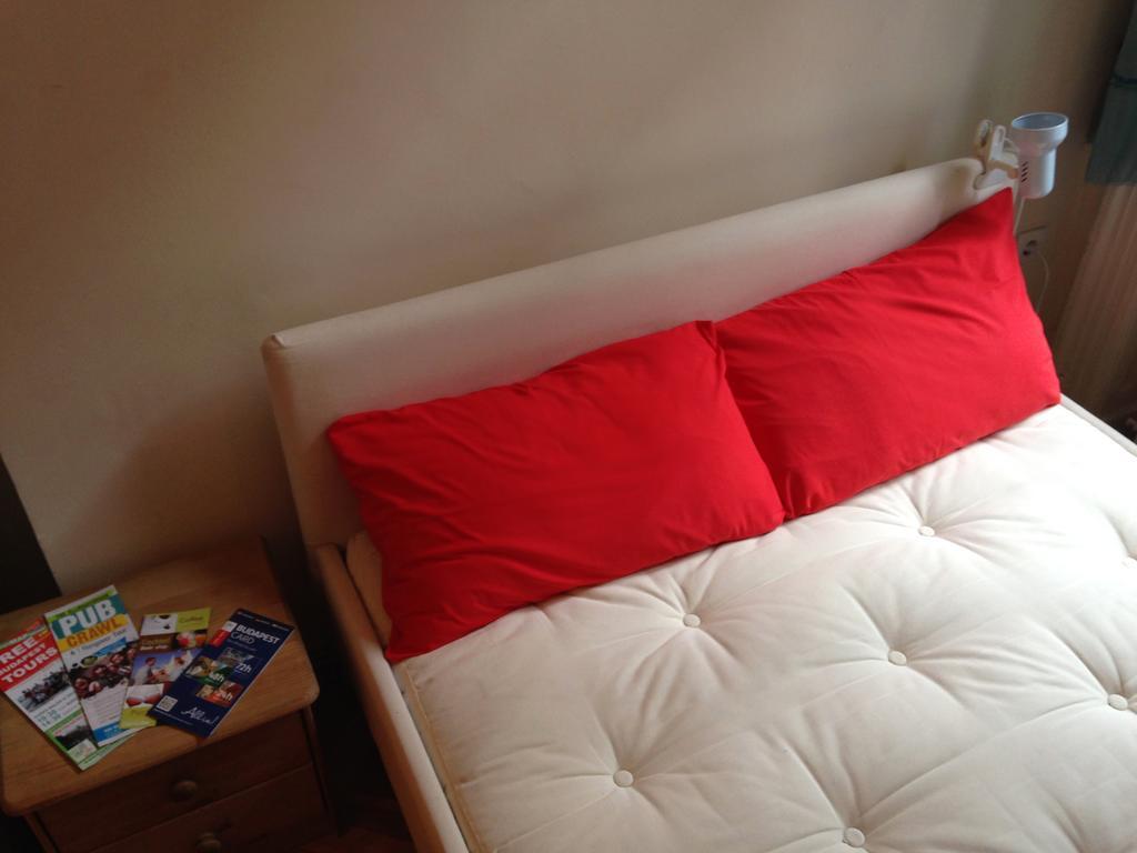 Yolo Hostel Budapesta Cameră foto