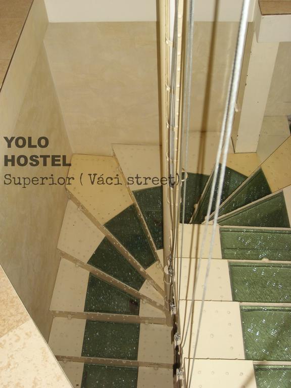 Yolo Hostel Budapesta Exterior foto