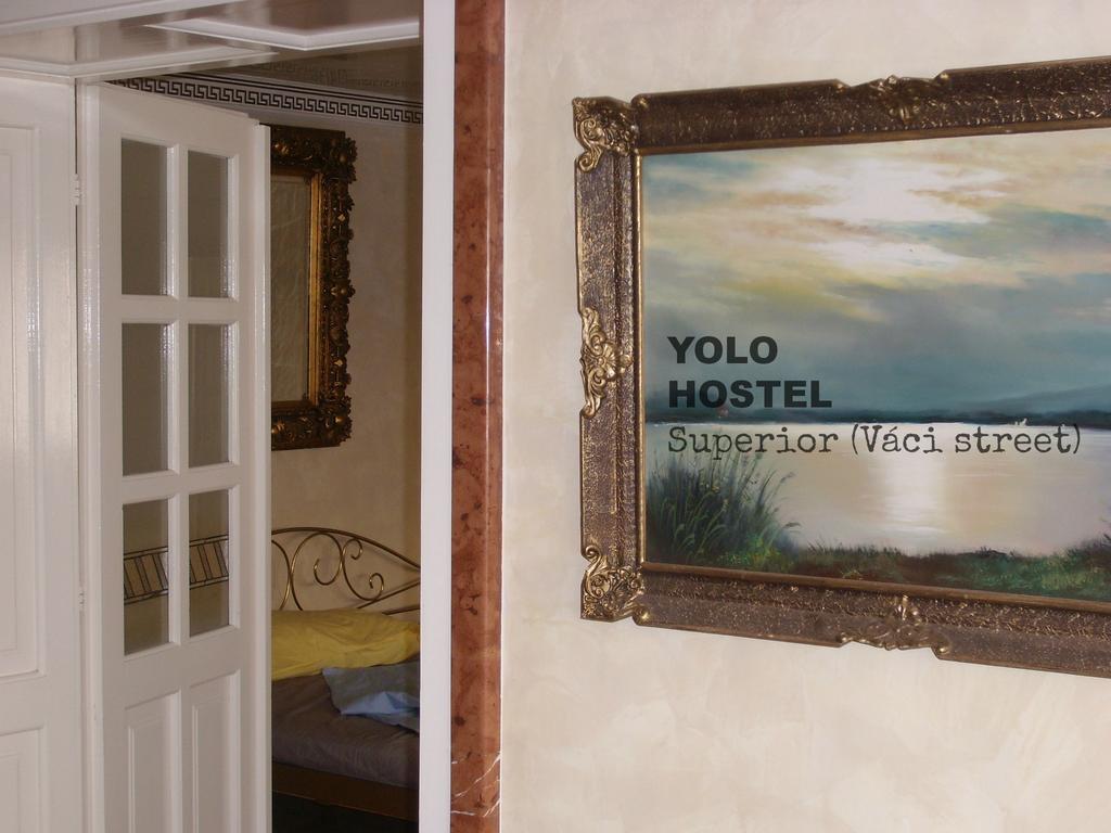 Yolo Hostel Budapesta Exterior foto