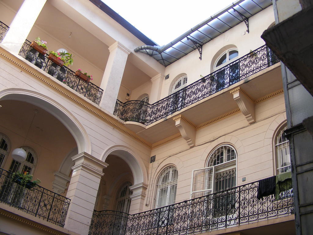Yolo Hostel Budapesta Exterior foto