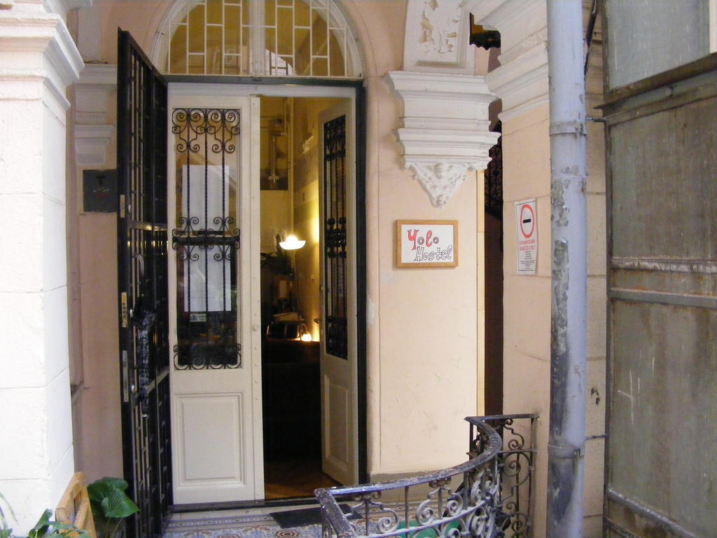 Yolo Hostel Budapesta Exterior foto