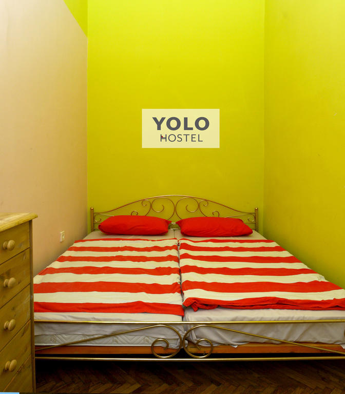 Yolo Hostel Budapesta Exterior foto