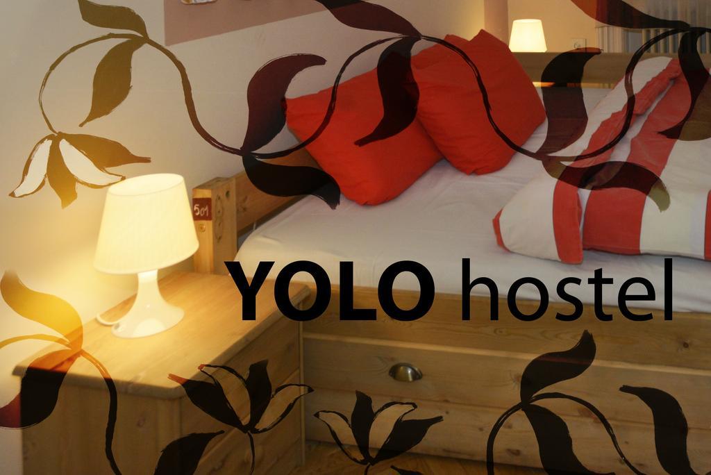 Yolo Hostel Budapesta Exterior foto